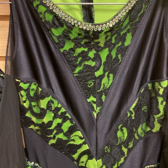 Gorgeous Ballroom Dance Dress Size Small 2-4 - Picture 8 of 11